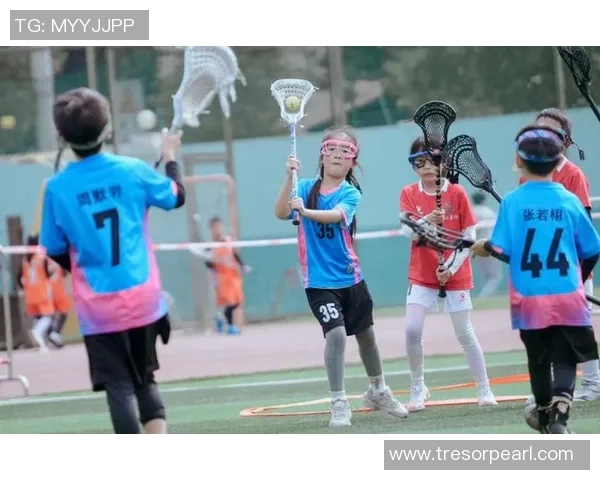 成都网球队配合变革引发热议提升竞技水平与团队协作新思路 成都网球队配合变革引发热议提升竞技水平与团队协作新思路