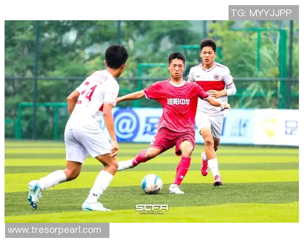 武汉足球队的辉煌征程与邀请赛的精彩瞬间全景回顾